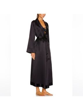 NWT KIKI DE MONTPARNASSE 100% Silk Amour Robe Black Size L